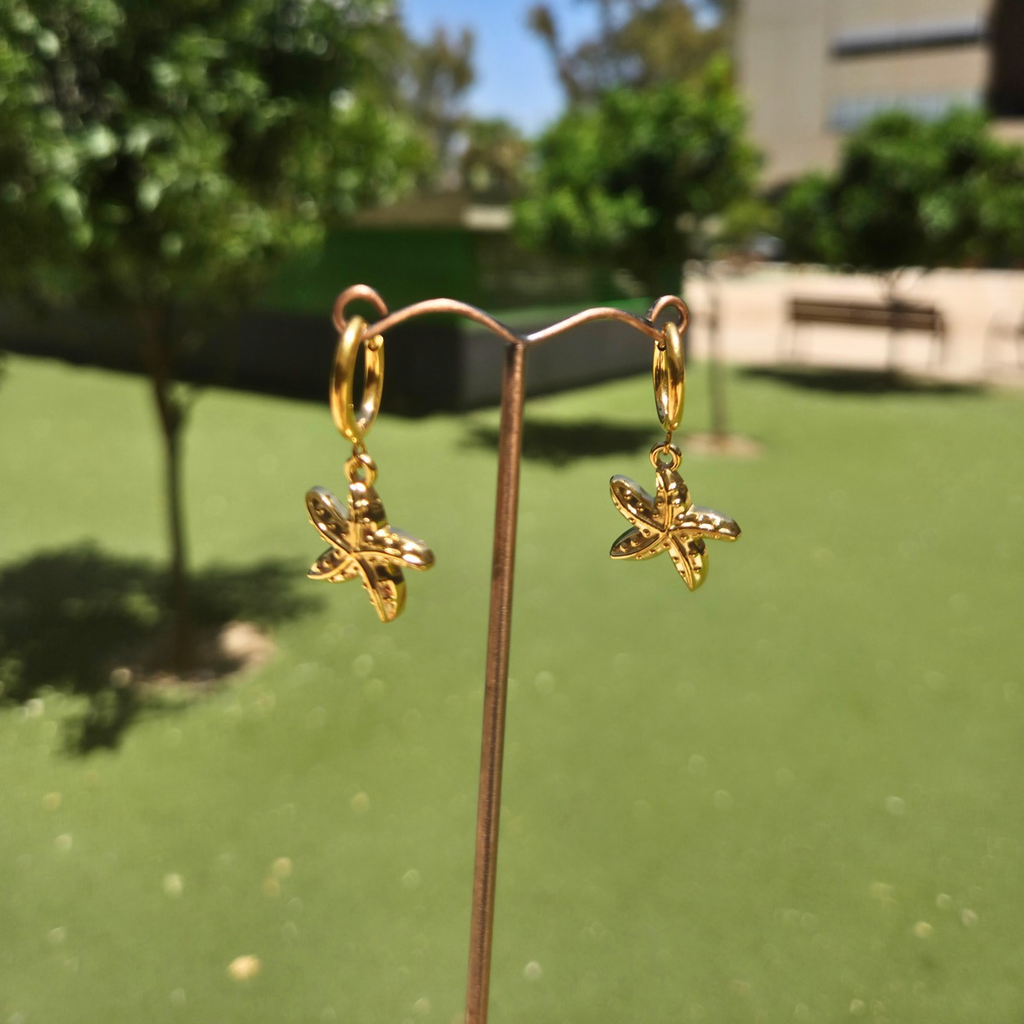 Pendientes de Aro Dorados con Colgante de Estrella de Mar - 100% Acero Bañado en Oro 18K
