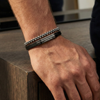 Pulsera Masculina de Cuero Negro con Doble Cordón y Acero Bañado en Oro Blanco 18K - Hecho en España