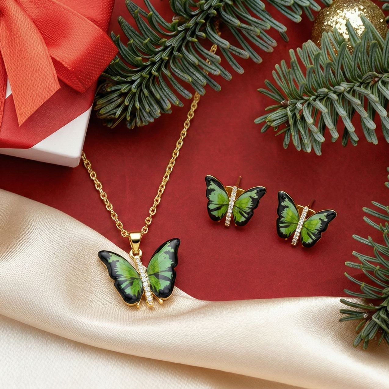 Conjunto Collar y Pendientes de Mariposa con Alas Esmaltadas Verdes y Circonitas - 100% Acero Bañado en Oro 18K