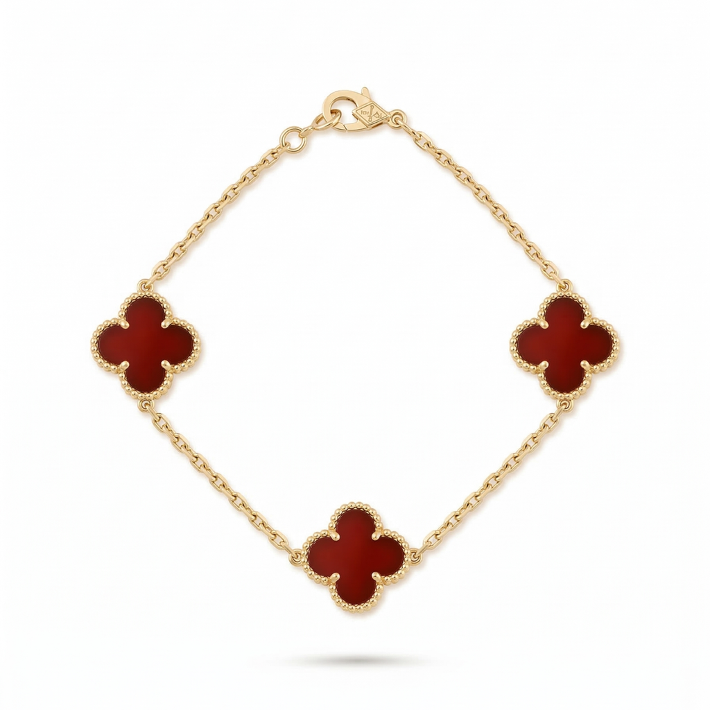 Pulsera Amuleto de Tréboles en Esmalte Rojo – 100% Acero Bañado en Oro 18K