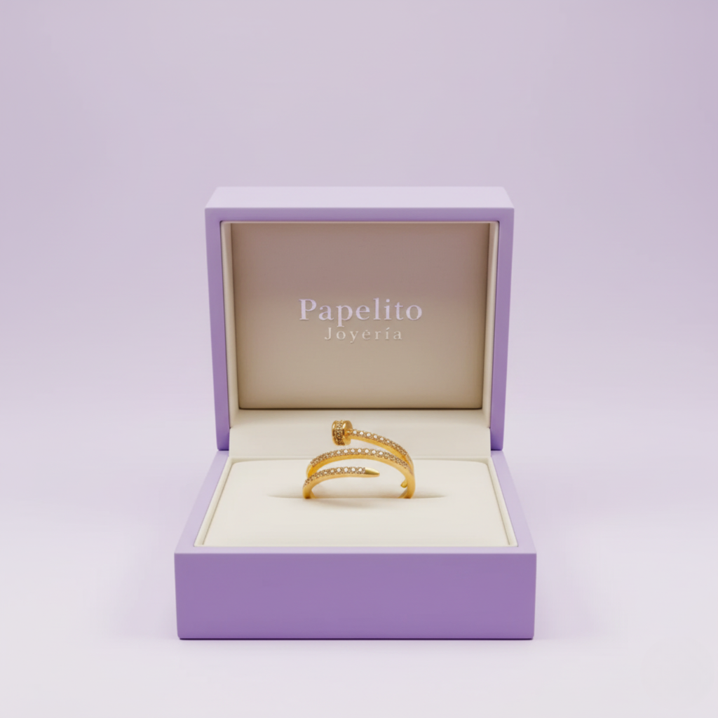 Anillo Ajustable "Clavo Rebeldía" con Circonitas – Acero Bañado en Oro de 18K