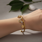 Pulsera Rígida Trenzada de Acero Chapado en Oro 18K con Dijes Árbol de la Vida y Brillantes