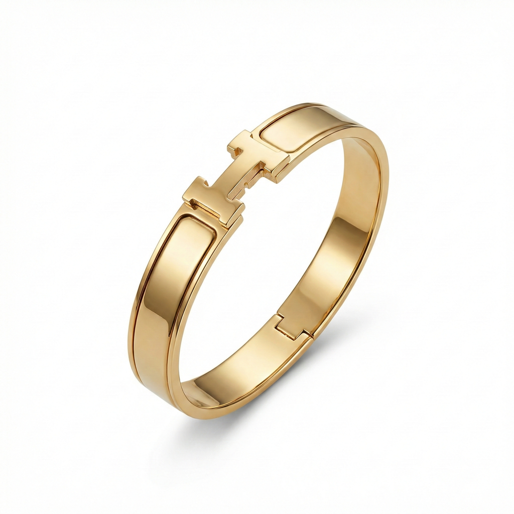 Pulsera Rígida con Diseño 'H' y Esmalte Verde - 100% Acero Bañado en Oro 18K