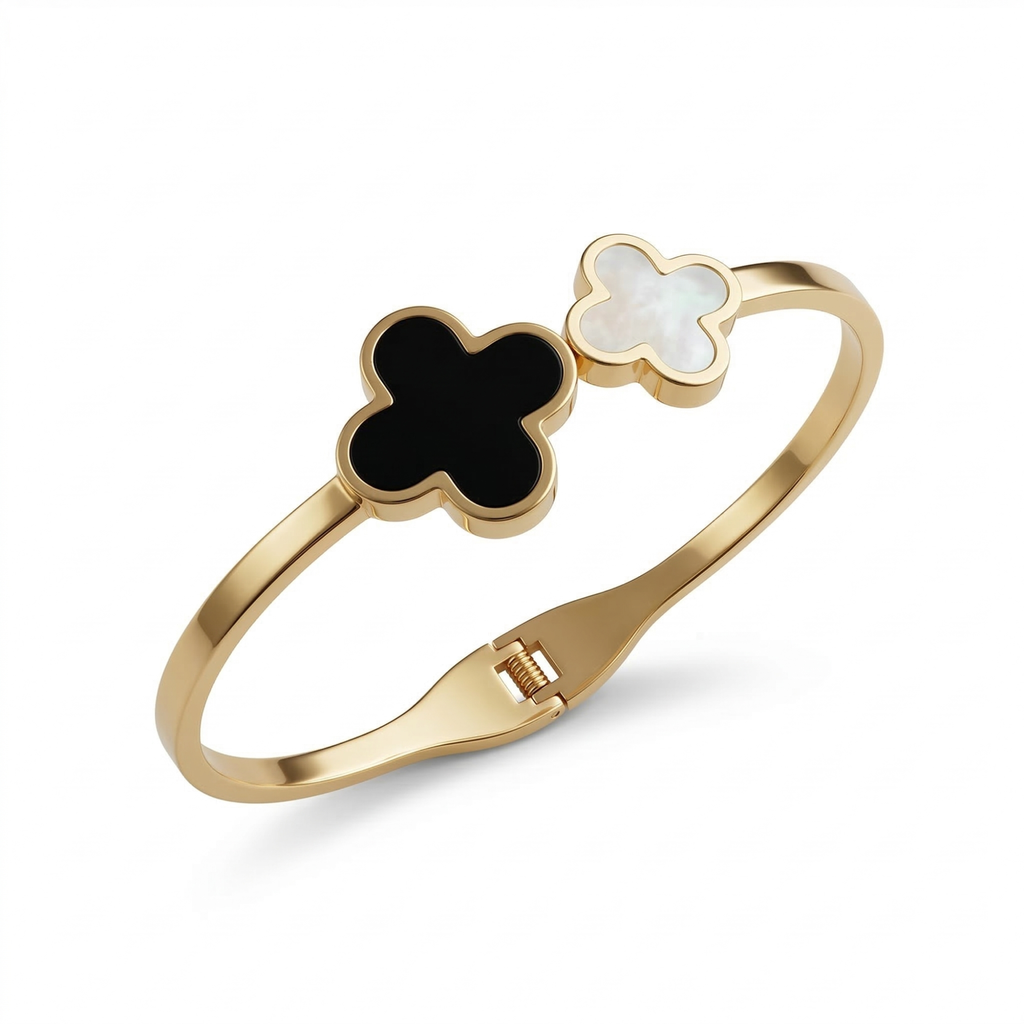 Pulsera Rígida con Doble Trébol: Nácar Blanco y Esmalte Negro - 100% Acero Bañado en Oro 18K