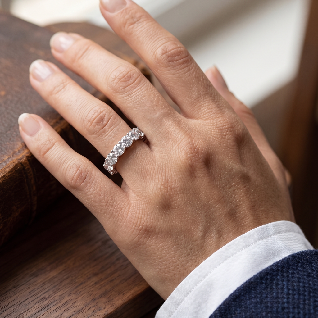 Anillo Lumière Eternity Luxe