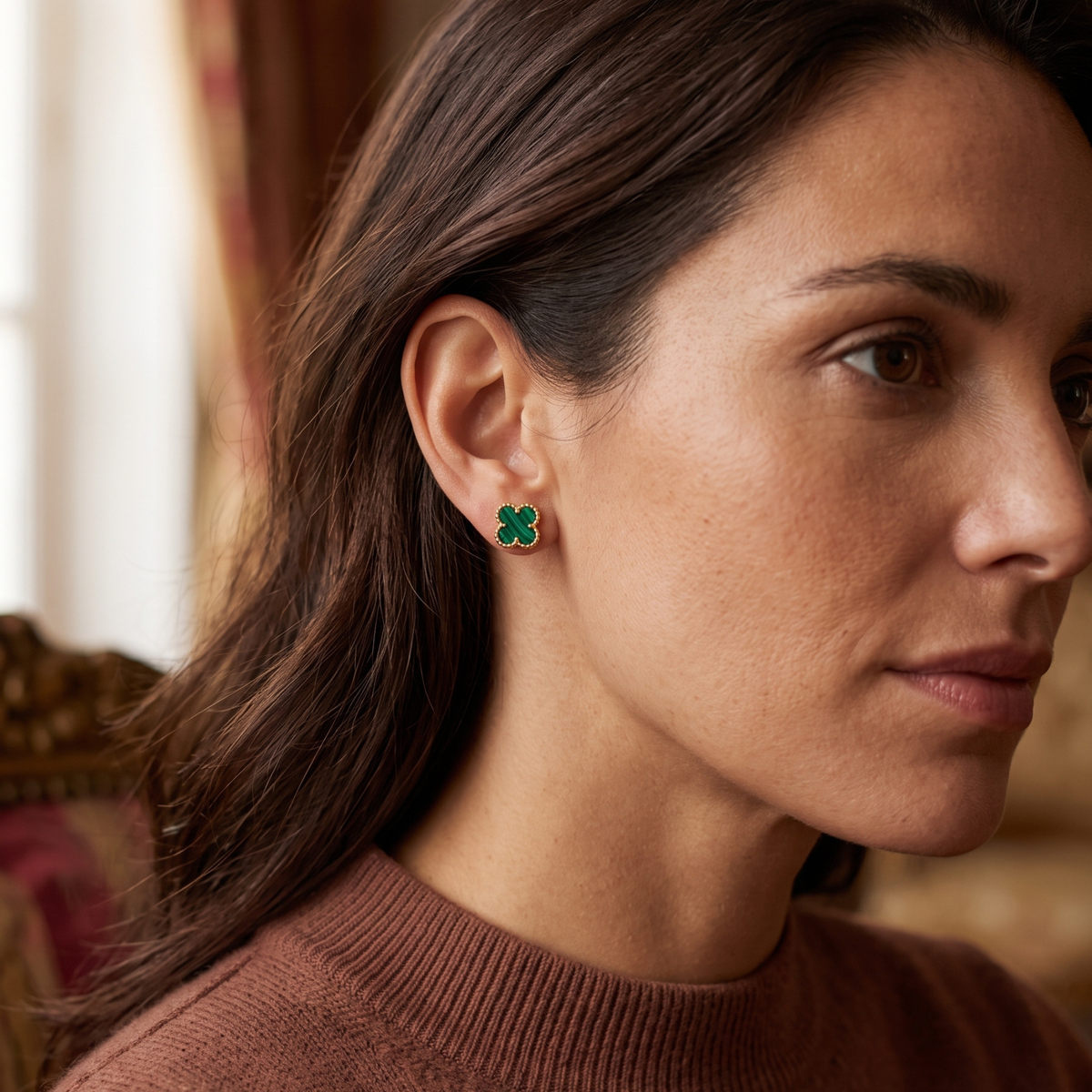 Pendientes Stud Clover Forêt Noble con Textura Ondulada Dorée