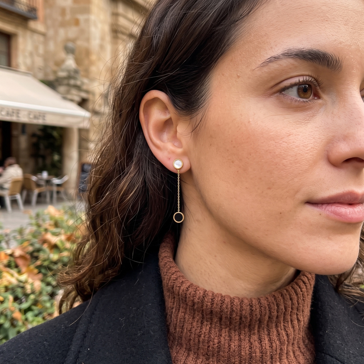 Pendientes de Cadena Dualité en Diseño Atemporal