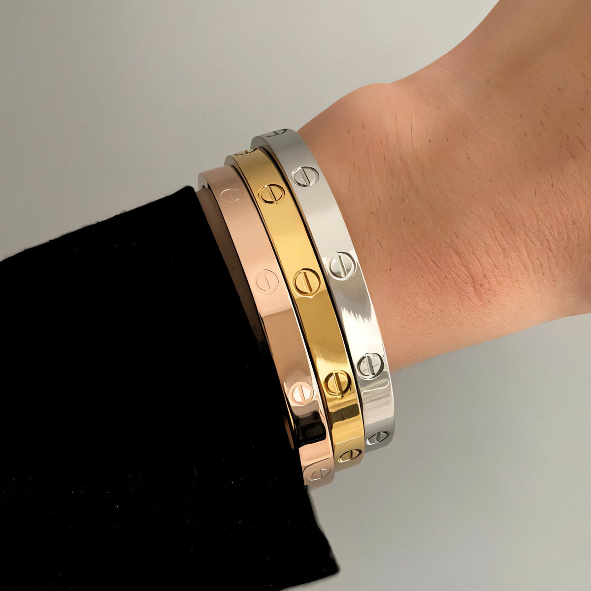 Pack de 3 Pulseras Love de Acero Inoxidable Bañadas en Oro 18K – Oro, Plata y Oro Rosado
