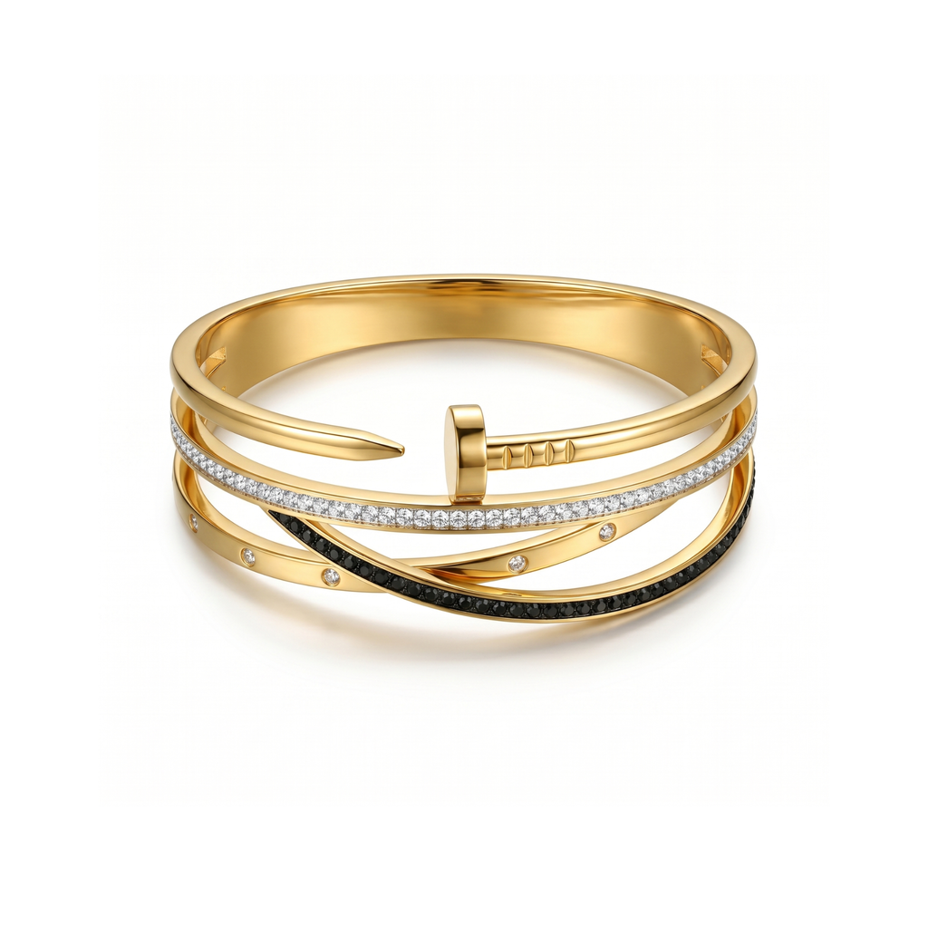 Brazalete Triple Diseño de Clavo y Cristales - 100% Acero Bañado en Oro 18K