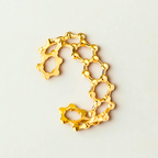 Anillo Abierto Diseño Panal/Estructura Molecular - Acero Inoxidable Bañado en Oro