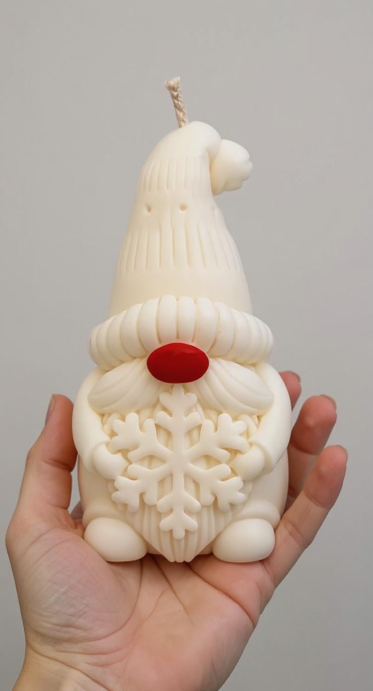 Gnomito Nórdico – Vela decorativa con espíritu navideño