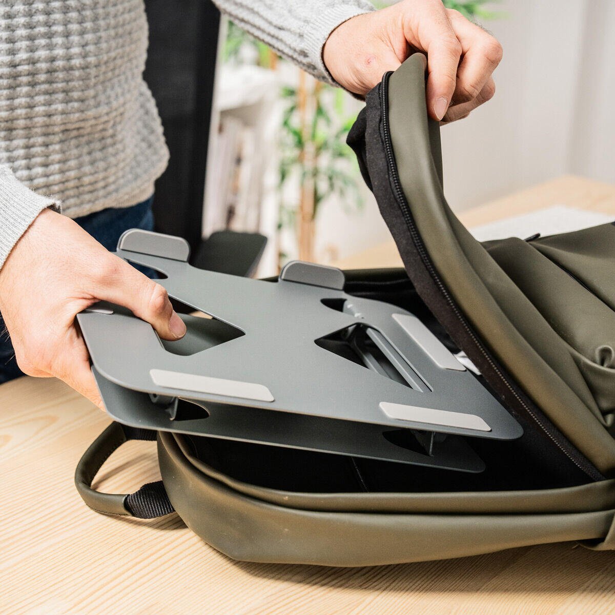 Soporte para Portátil Plegable y Regulable Lastan - Nemessis Shop®