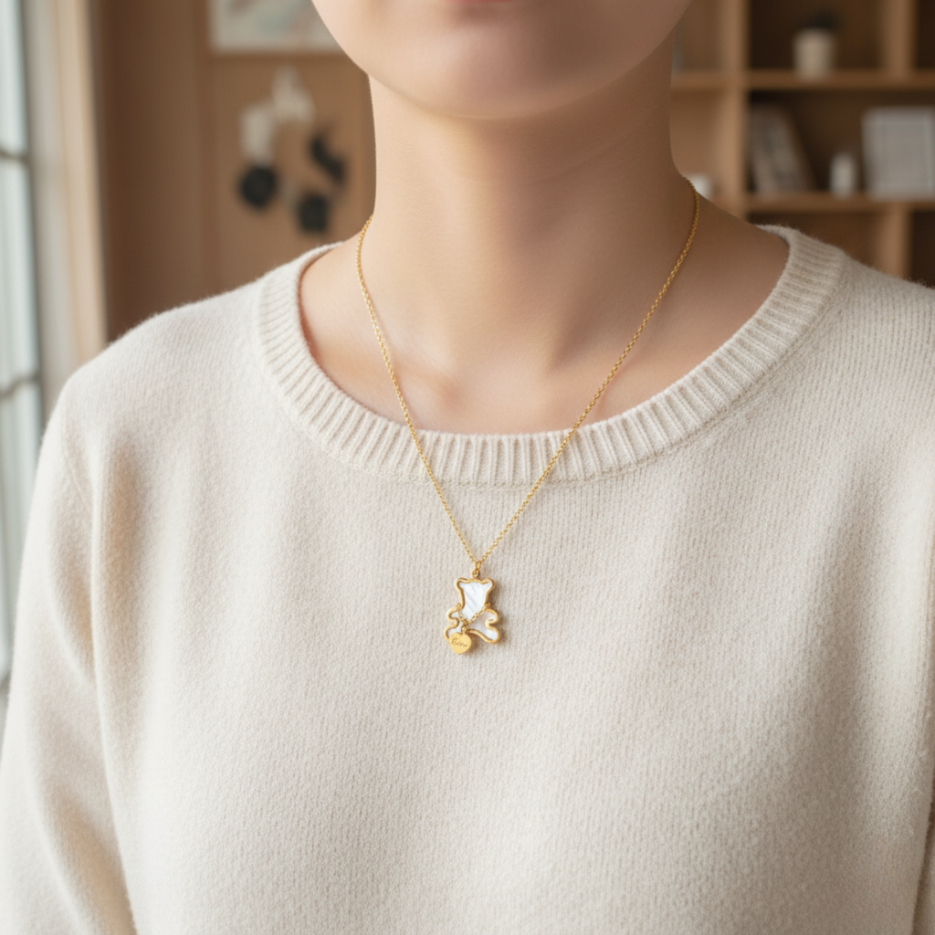 Collar de Acero Chapado en Oro de 18K 100% con Colgante de Oso y Corazón