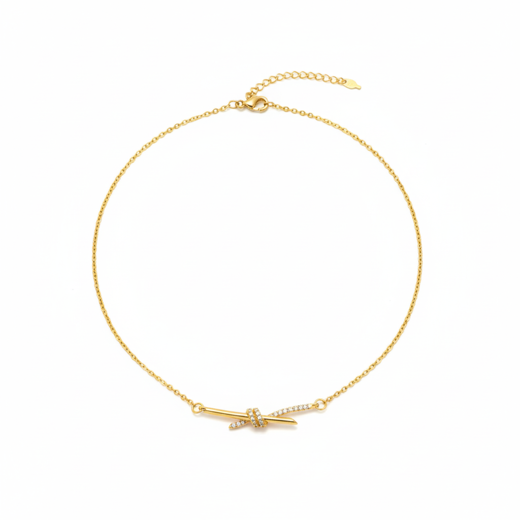 Collar de Acero Chapado en Oro de 18K 100% con Colgante de Nudo con Zirconias