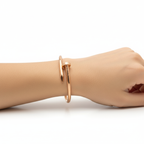 Pulsera Rígida Diseño de Clavo 100% Acero Bañado en Oro Rosa 18K