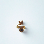 Anillo de Diseño Triple con Mariposa y Círculo Grabado - 100% Acero Bañado en Oro de 18K