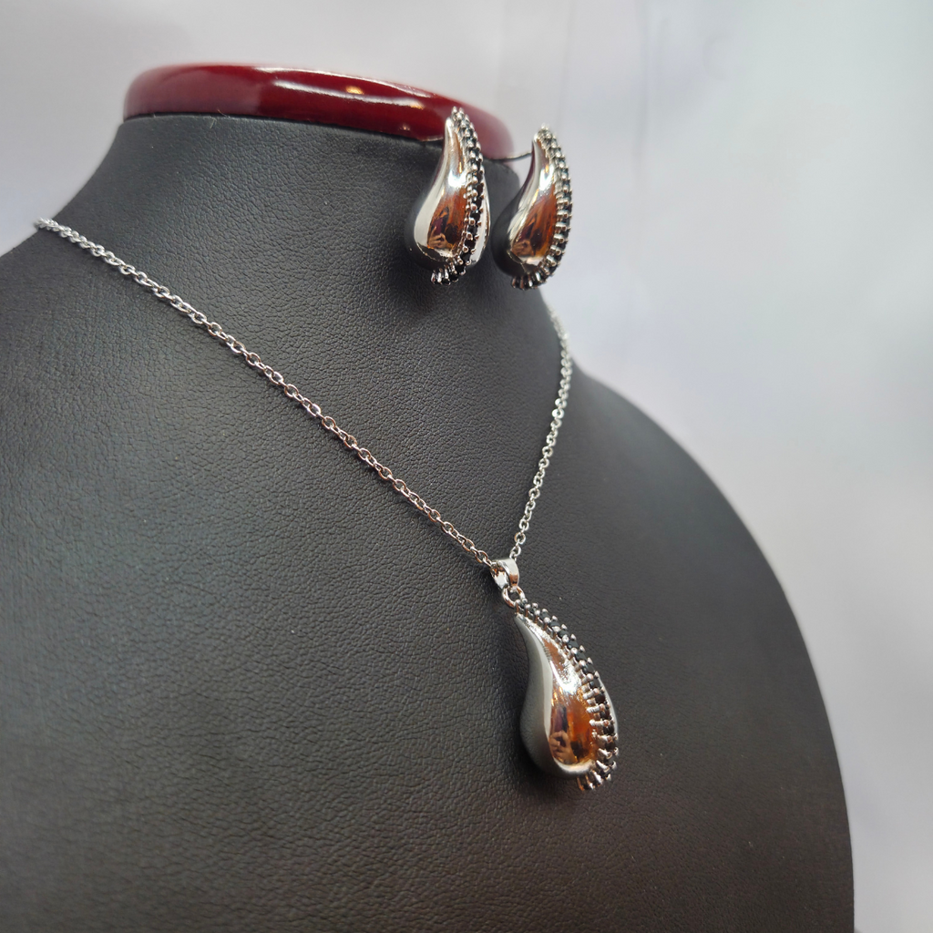 Conjunto de Collar y Pendientes con Colgante y Detalles Marrones/Negros - Acero Inoxidable