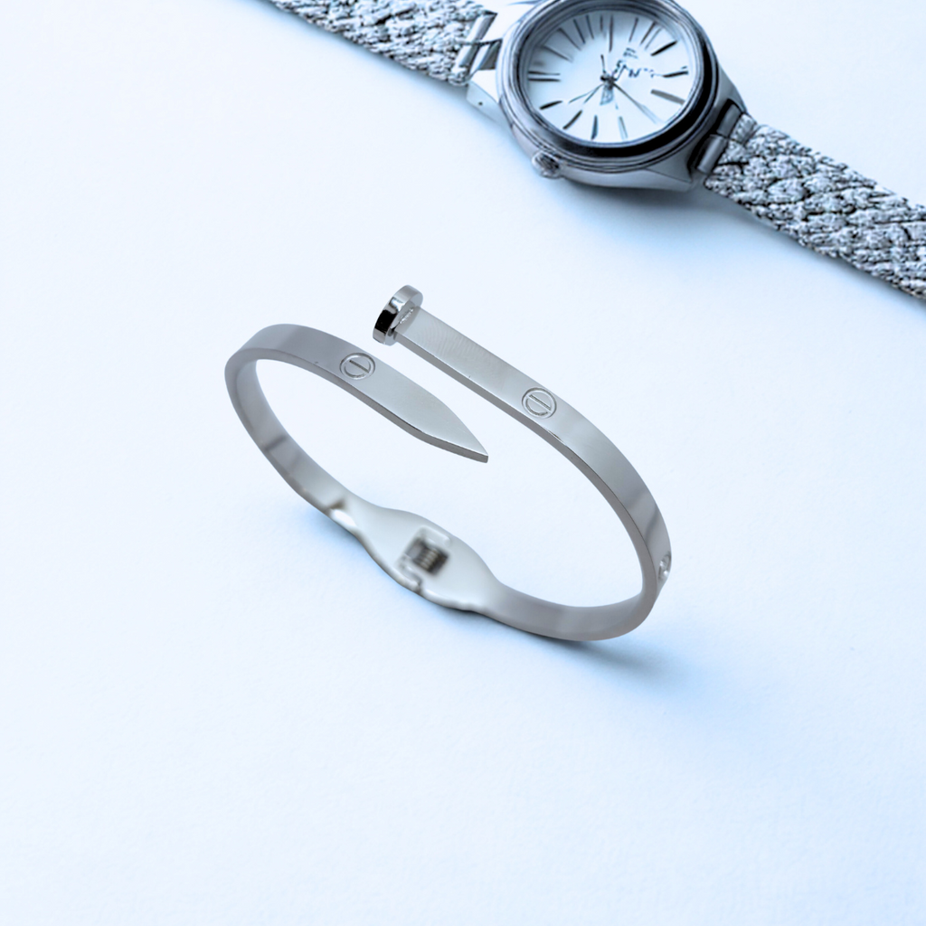 Conjunto de Joyería Círculo con Detalles de Tornillo y Circonitas 100% Acero Inoxidable Color Plata