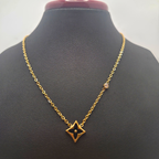 Collar con Colgante de Estrella Verde Malaquita 100% Acero Bañado en Oro 18K