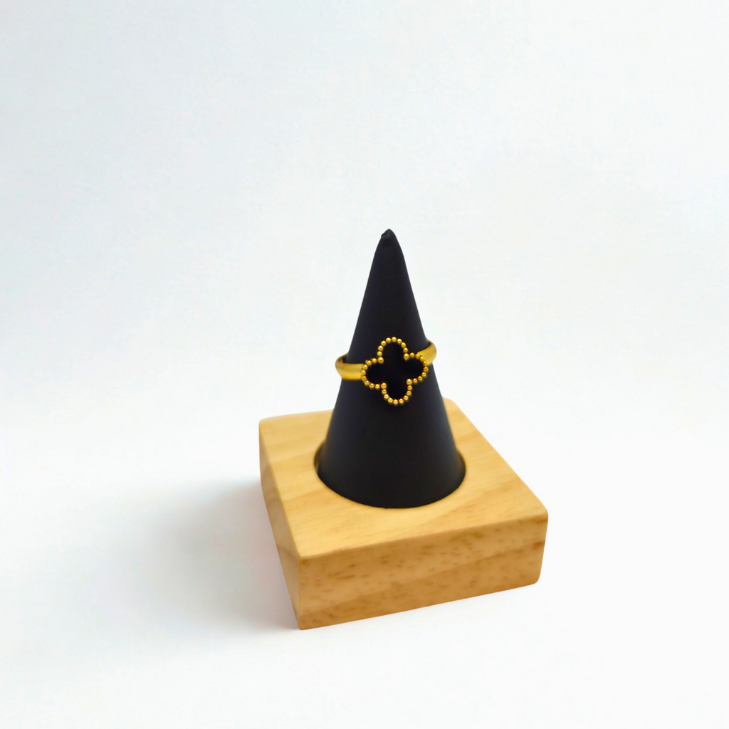 Anillo Ajustable de Trébol de Cuatro Hojas con Borde de Bolitas - 100% Acero Bañado en Oro 18K