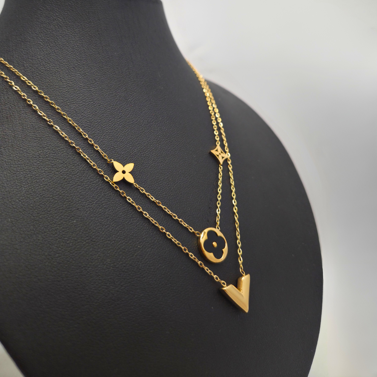 Collar Essence V Noir
